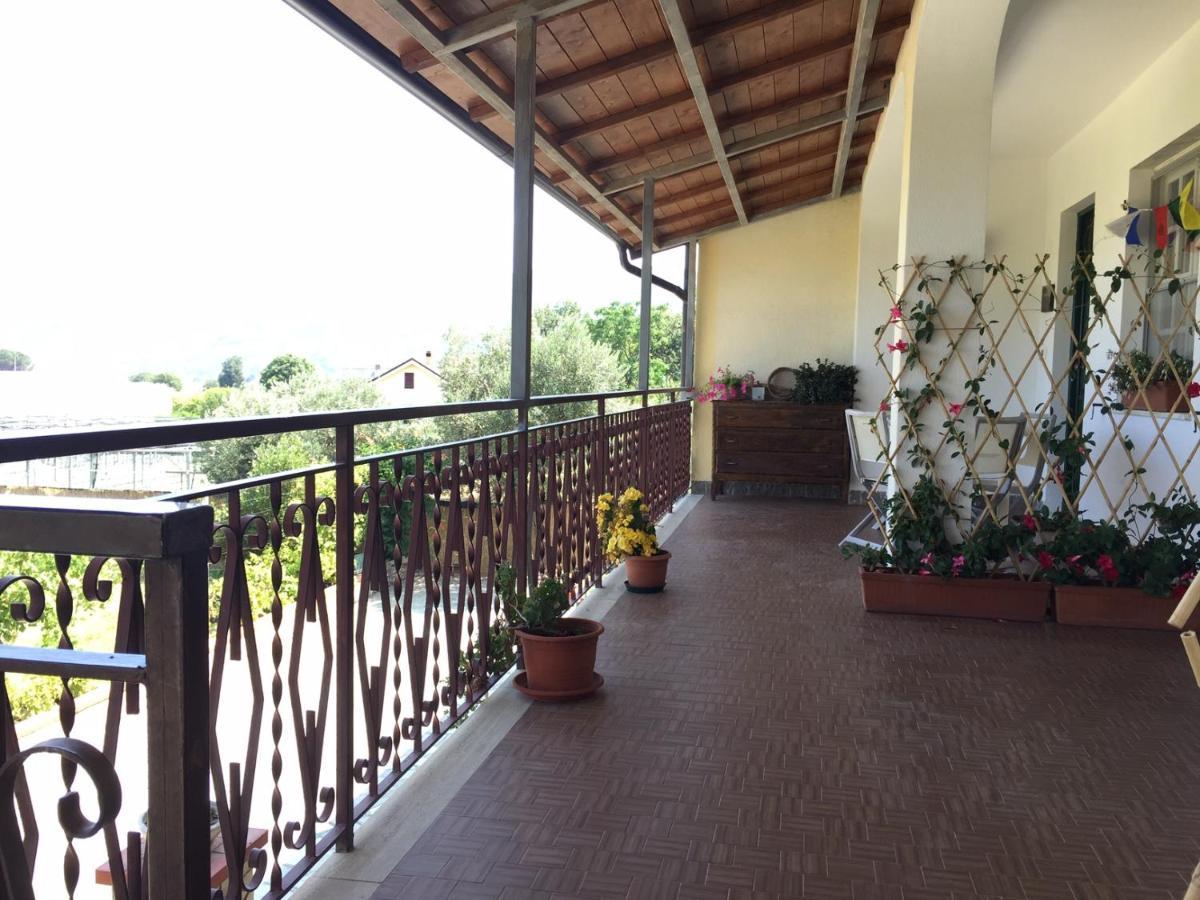 Alchimia House Apartment Cisano sul Neva Ngoại thất bức ảnh